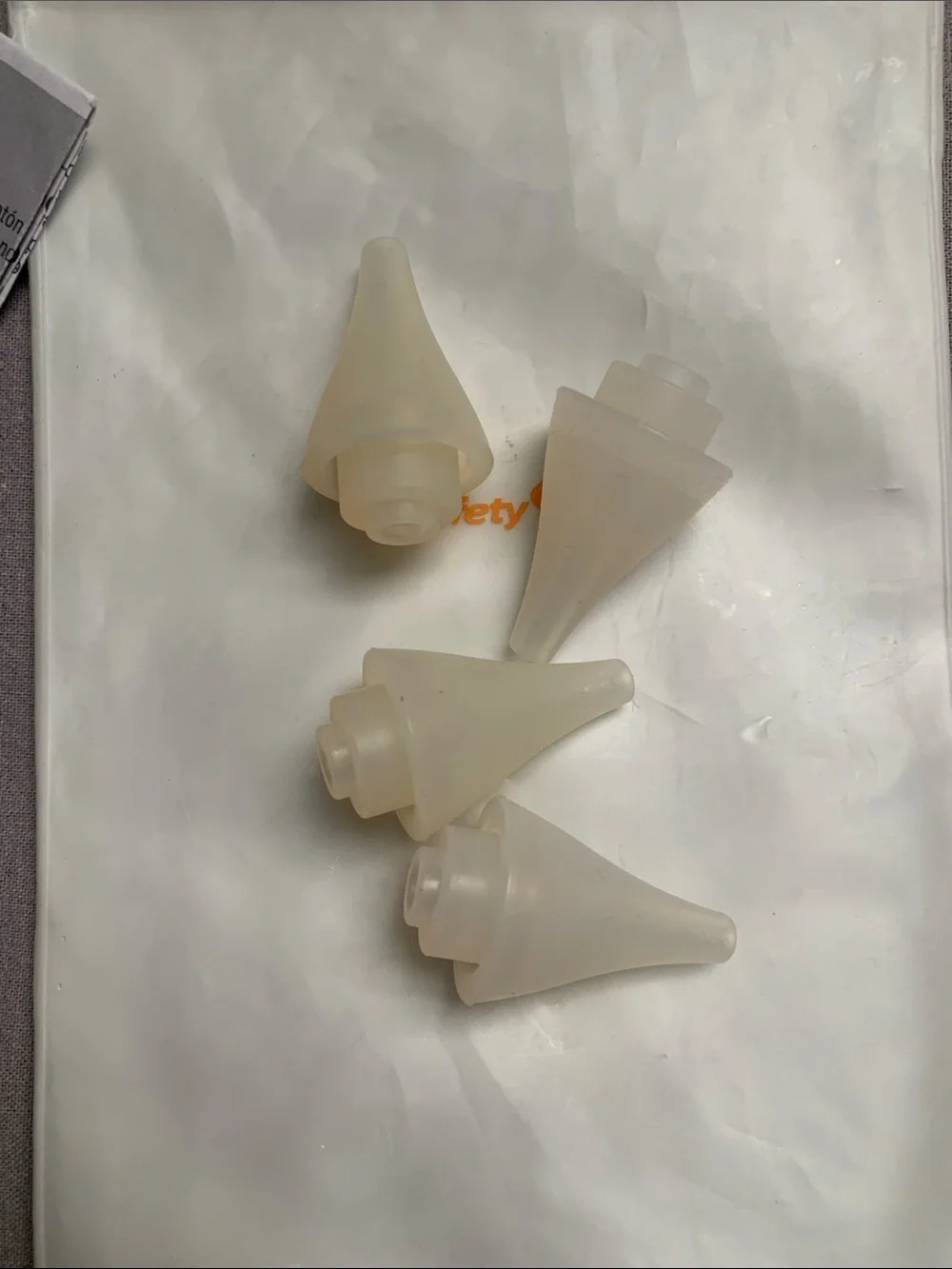 🆕- Safety 1st White Nasal Aspirator with Nozzle Tips